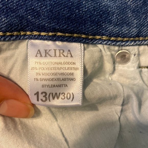 Akira super high rise skinny jean. Size 13(30) - Picture 10 of 12